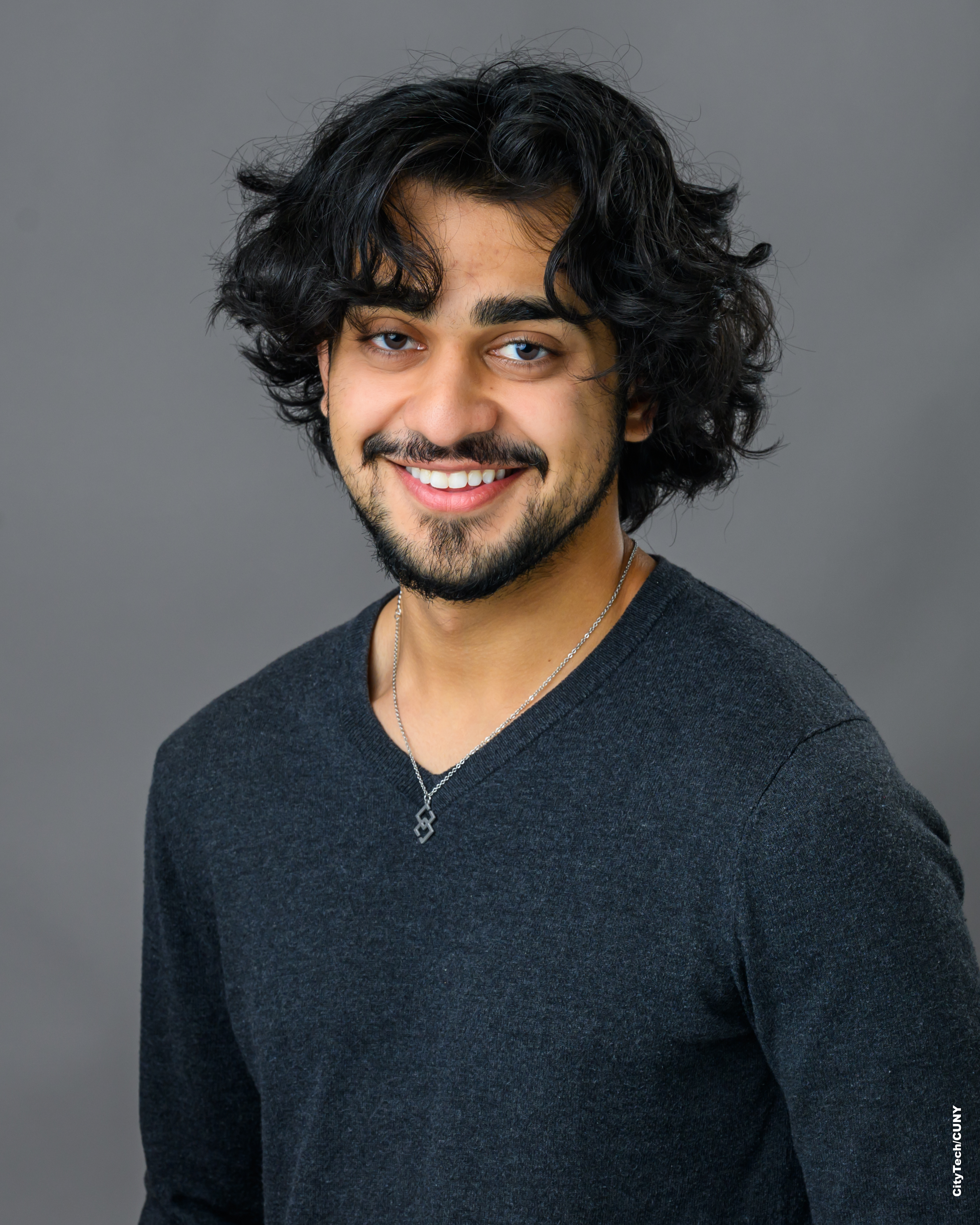 Zo Khan